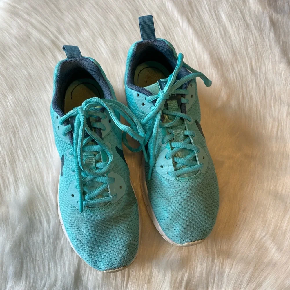 Nike Free Hyper Turquoise Girls Sneaker Size 6 1/2
